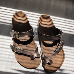 Rose gold Birkenstock’s